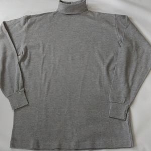 EAGLE'S EYE * GRAY TURTLENECK * NWOT